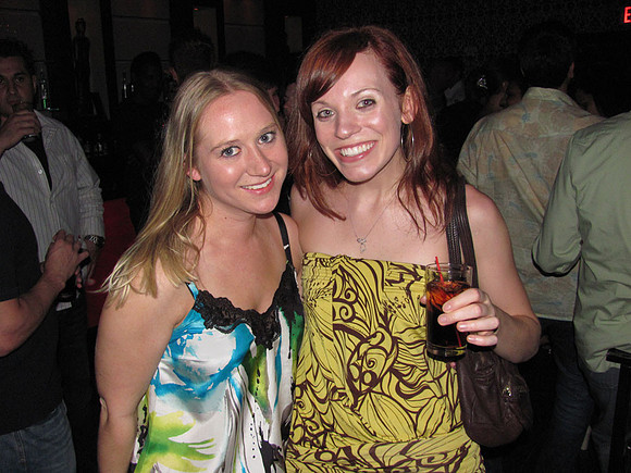 Lara & Sara