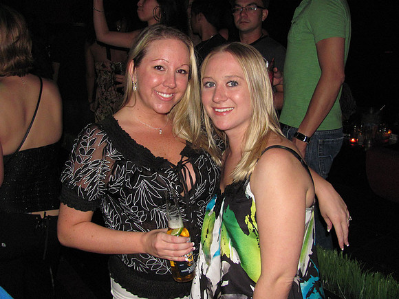 Nicole & Lara